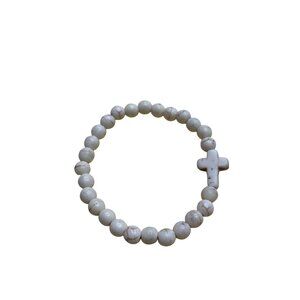 Howlite Stone Bead Stretchy Bracelet Cross 6 inches Unstretched